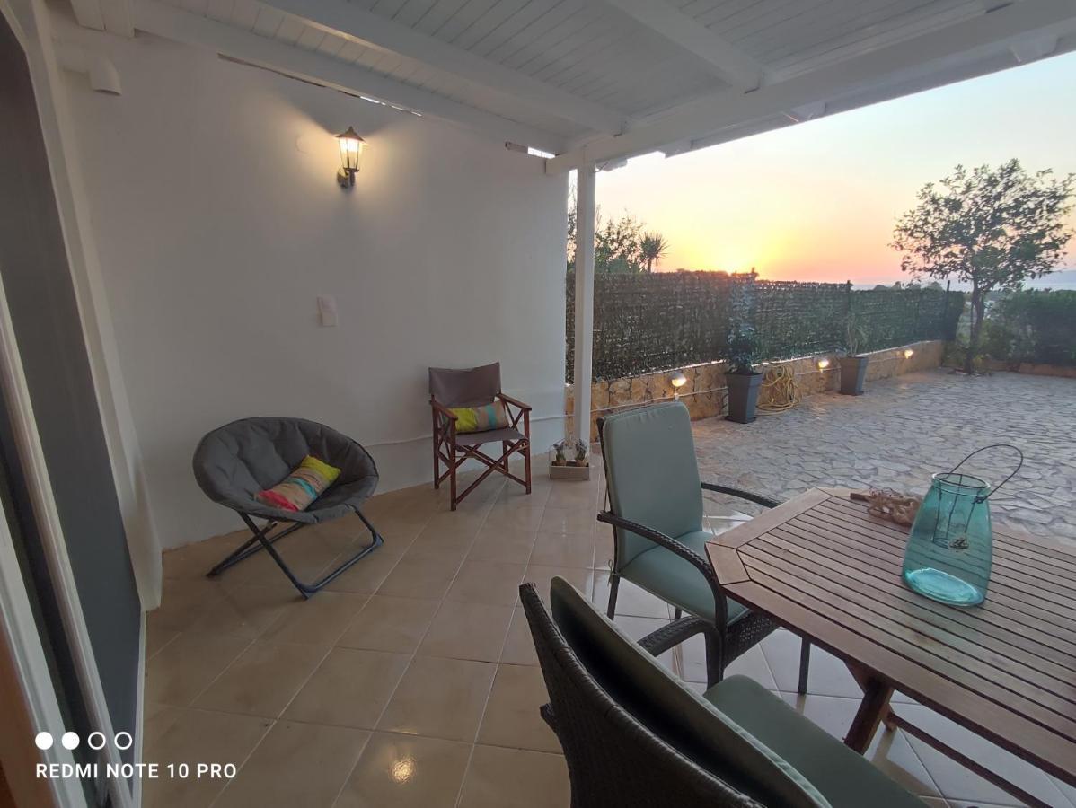 Andrew'S Sunset View Apartment Loutraki  Eksteriør bilde